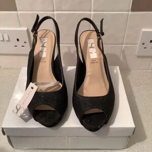 Elegant Black Peep-Toe Slingback Heels